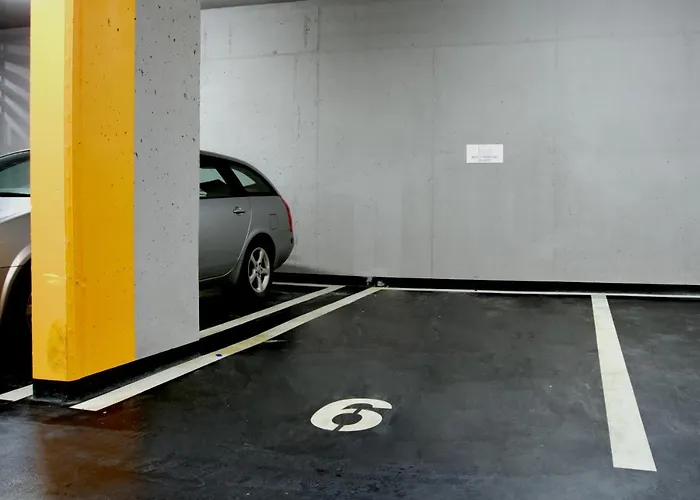 Essence Amber * ポズナン